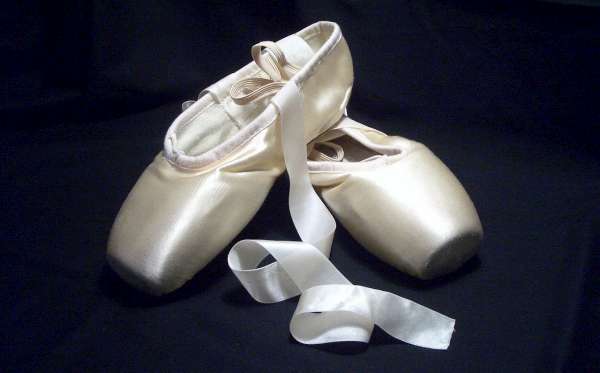 Pointe shoes 600